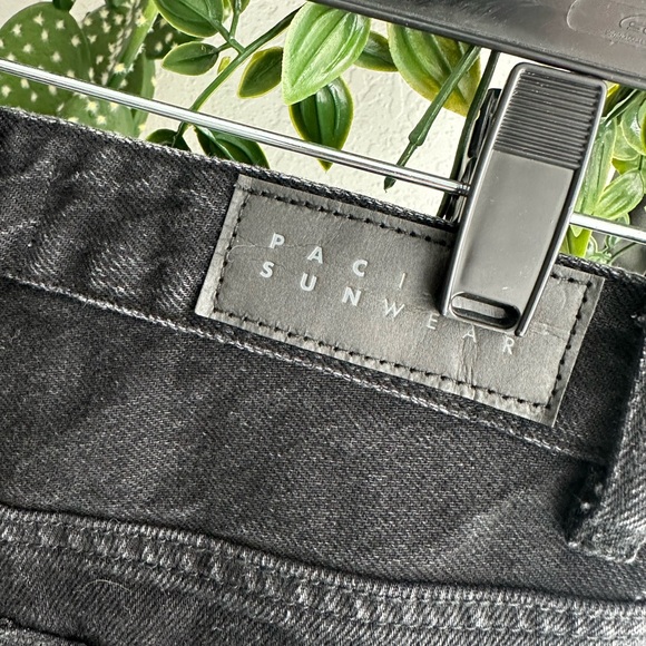 Womens PacSun 90’s boyfriend style black jeans size 25 (1) - Picture 4 of 7